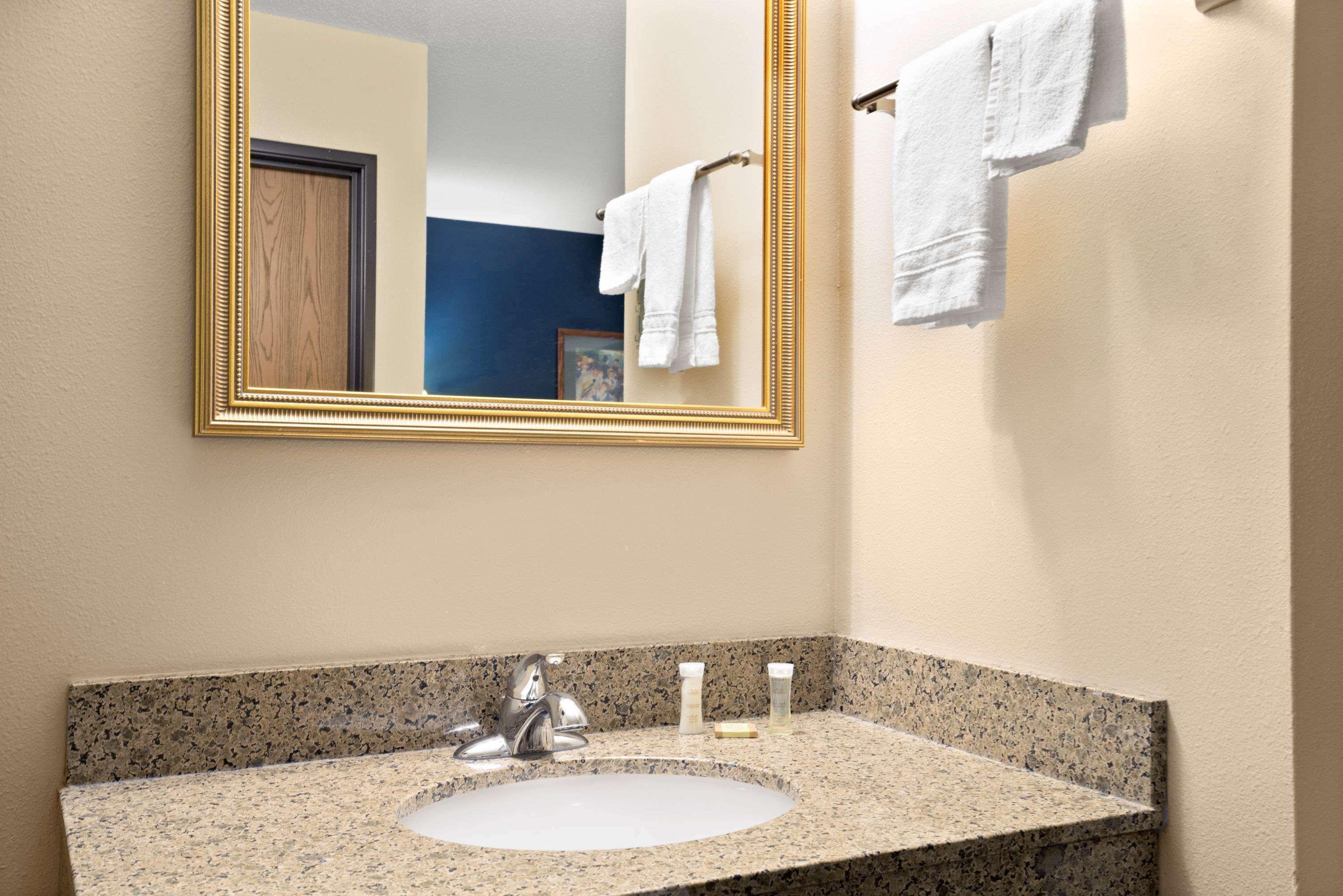 Hotel Super 8 By Wyndham Hudson Esterno foto