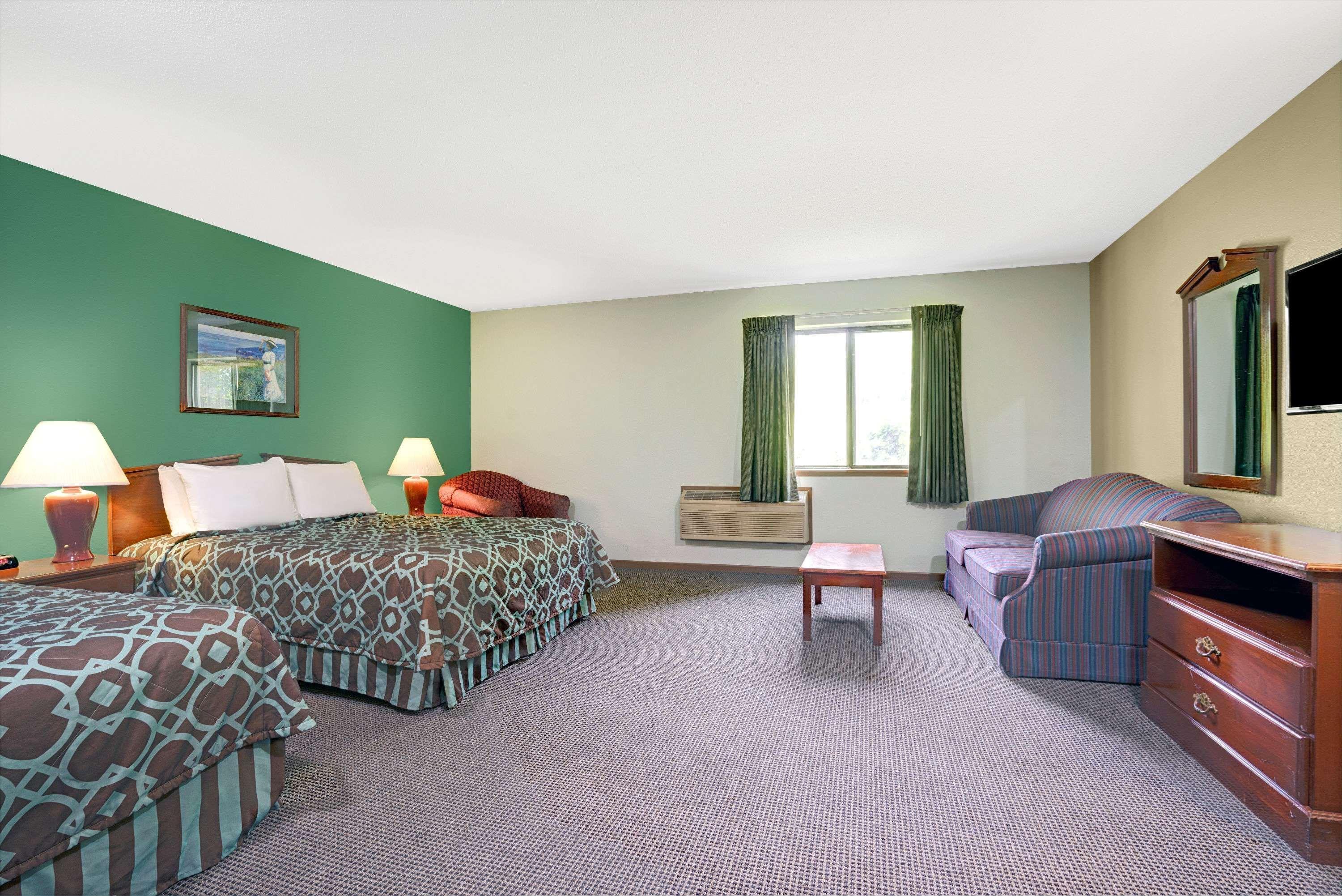 Hotel Super 8 By Wyndham Hudson Esterno foto