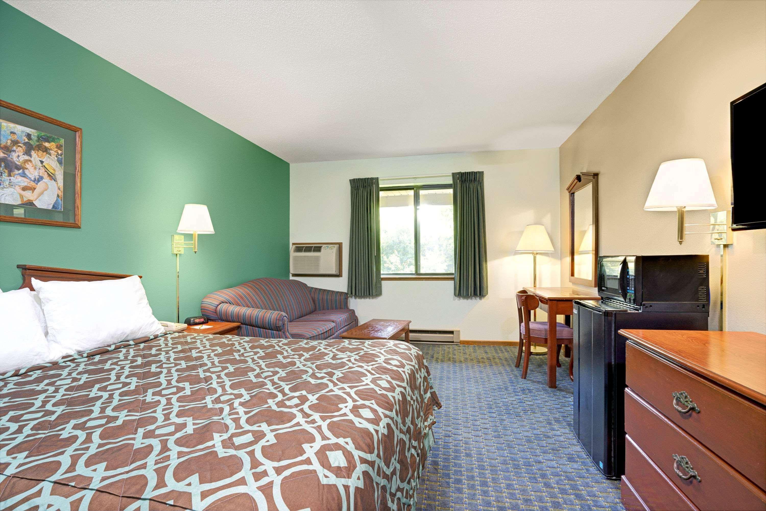 Hotel Super 8 By Wyndham Hudson Esterno foto