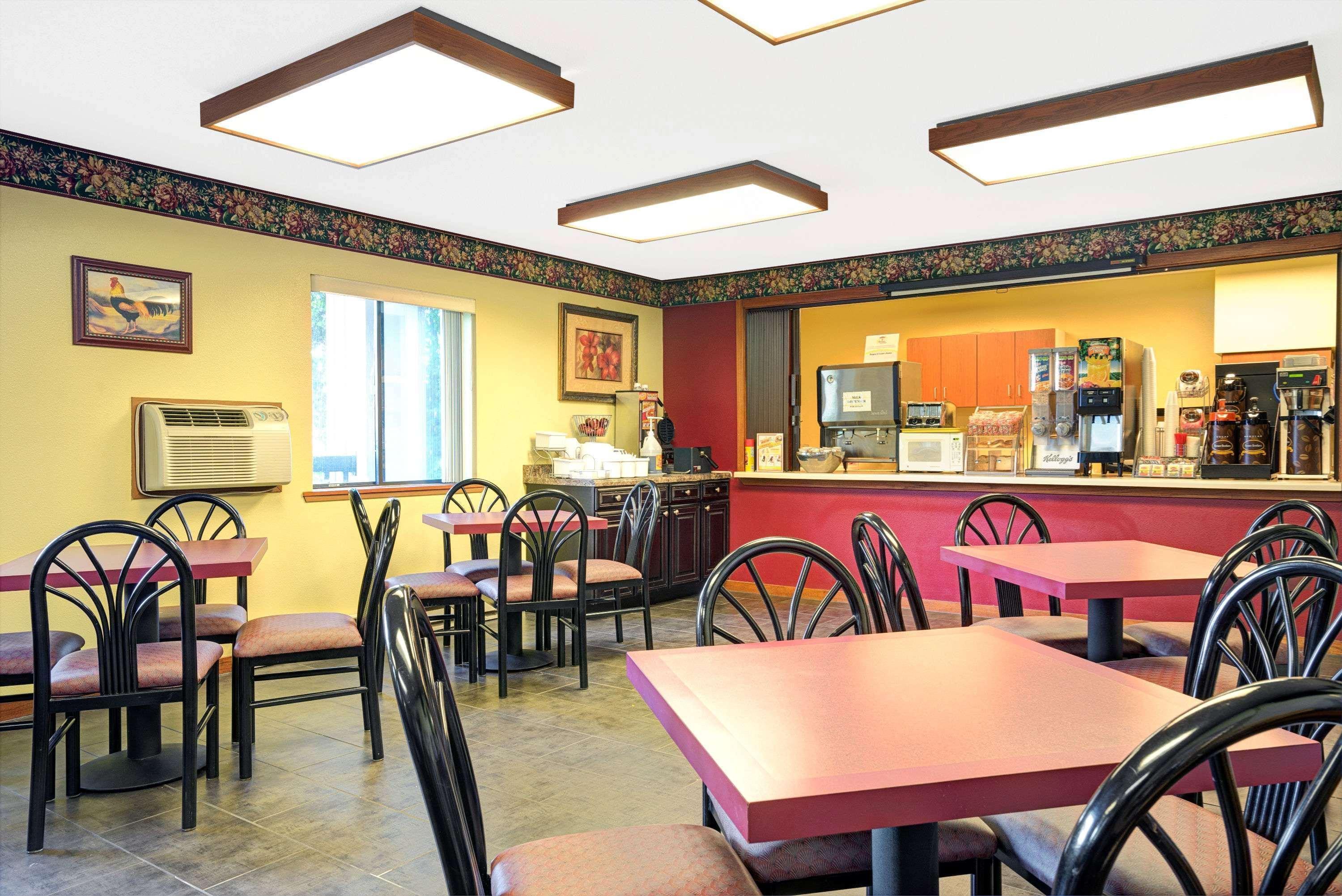 Hotel Super 8 By Wyndham Hudson Esterno foto