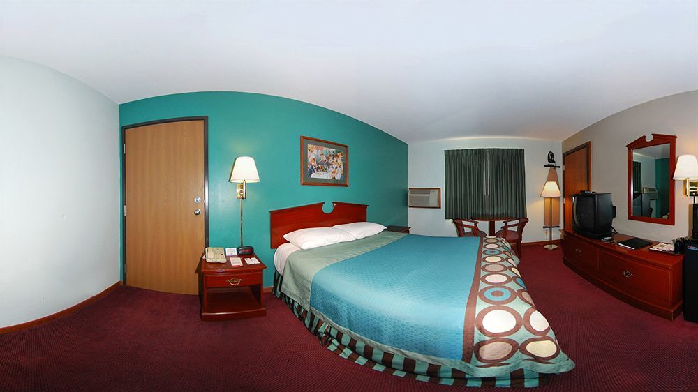 Hotel Super 8 By Wyndham Hudson Esterno foto